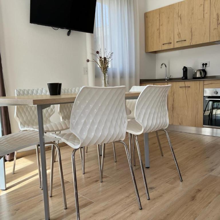 Bernina Suites - 150 metres to Bernina Express - Apartamento con balcón - 10