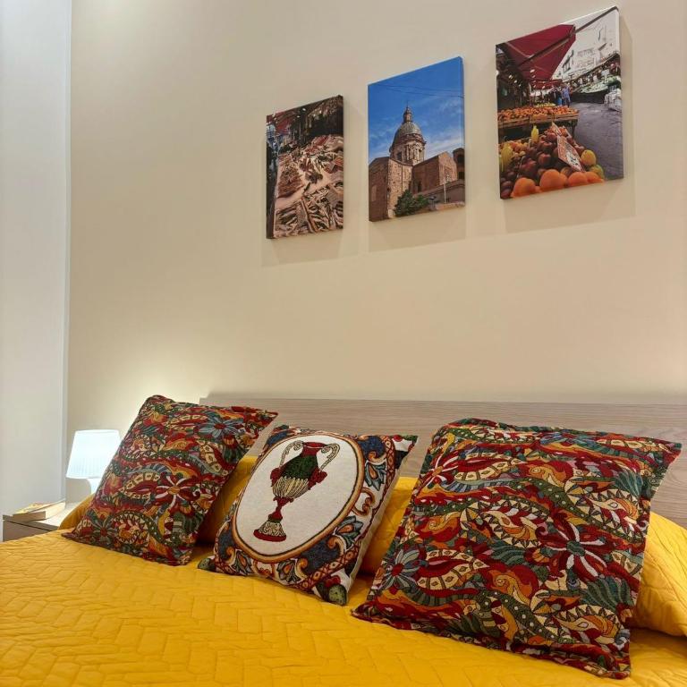 D'Aragona Guest House - Deluxe King Room - 19