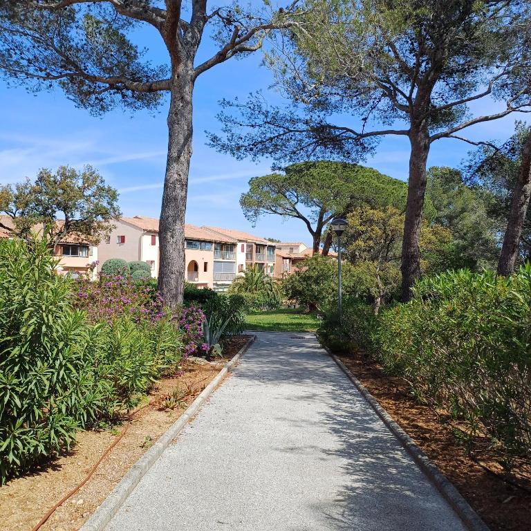 Vacances Bord de Mer résidence piscine tennis - Apartment mit 1 Schlafzimmer - 45