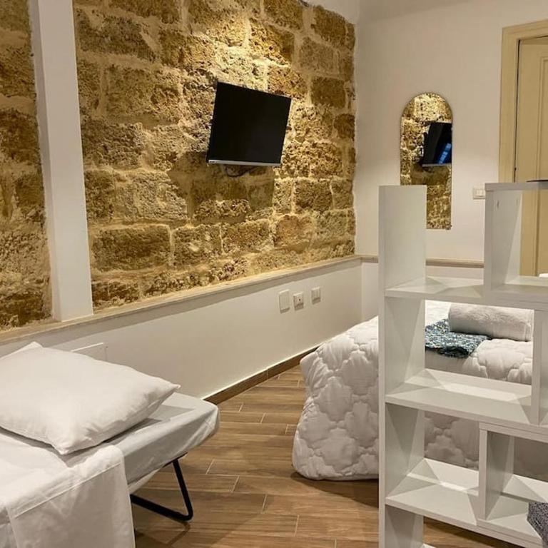 Casuzza palazzo storico, Stazione Centrale Palermo - Appartamento - Piano Terra - 19