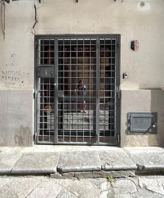 Casuzza palazzo storico, Stazione Centrale Palermo - Appartamento - Piano Terra - 32
