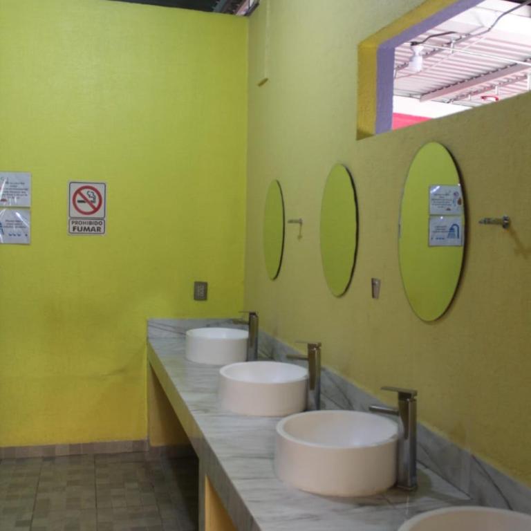 Hostal Amigo - Single Bed in Mixed Dormitory Room (4 Beds) - 6