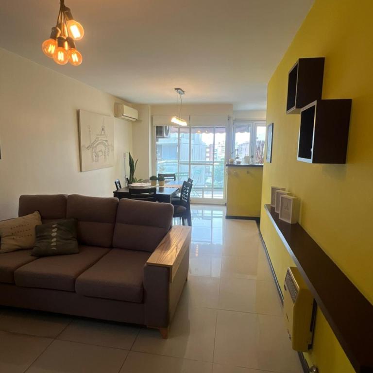MORENO. DEPTO 2 DORMITORIOS DE CATEGORIA EN PLENO CENTRO. 2 BAÑOS. AMENITIES. COCHERA OPCIONAL - Apartamento de 2 dormitorios - 3