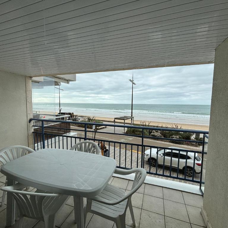 Appartement 2 chambres face à la mer avec balcon et wifi - FR-1-197-428 - Apartment (4 Adults) - 5