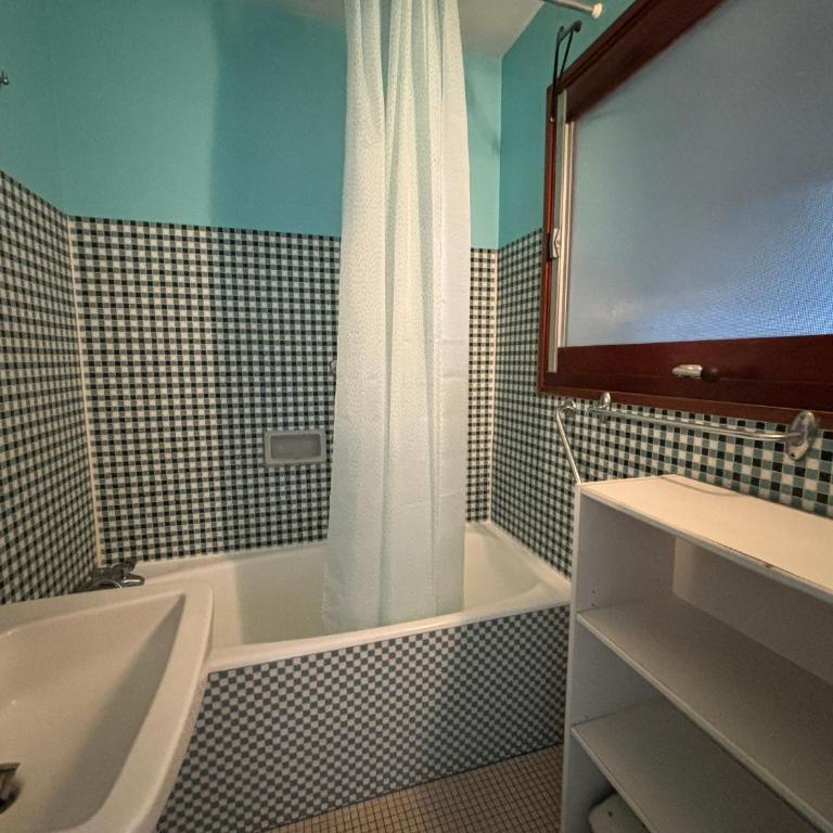 Appartement 2 chambres face à la mer avec balcon et wifi - FR-1-197-428 - Apartment (4 Adults) - 16