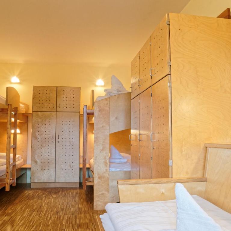 Jugend- und Familiengästehaus Cap Wörth - Fünfbettzimmer mit Gemeinschaftsbad - 16
