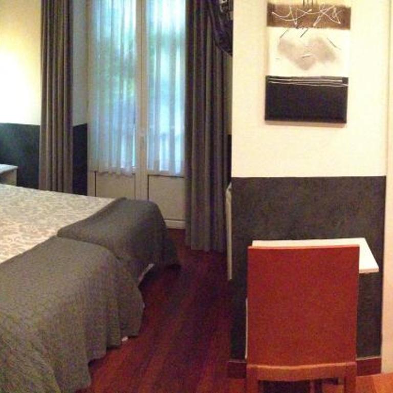 Hostal San Sebastian Centro - Habitación cuádruple - 4