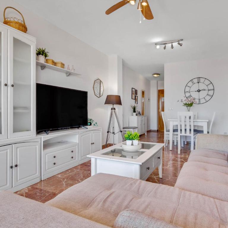 Fontana 5D by IVI Real Estate - Two-Bedroom Apartment - 9