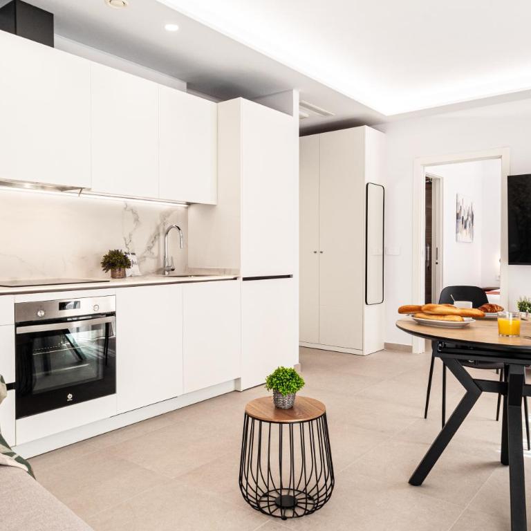Myflats Luxury Cathedral - One-Bedroom Apartment - 11