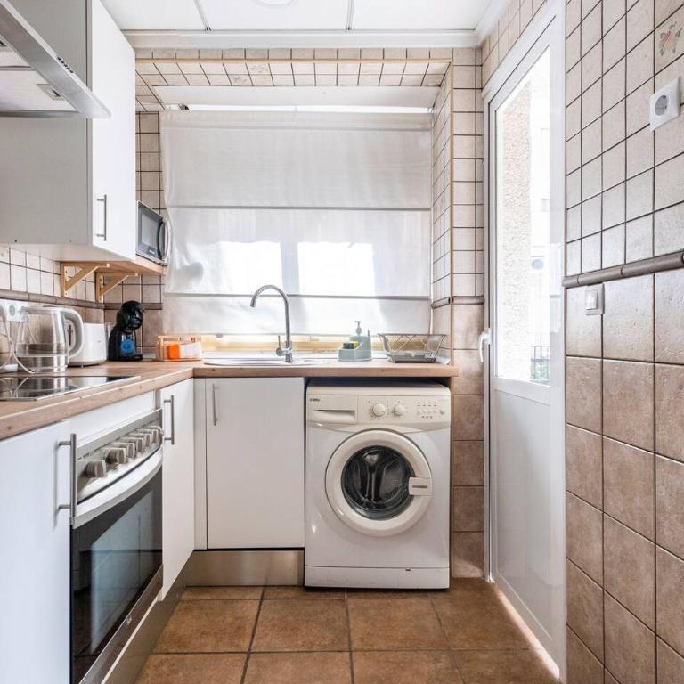 Disfruta de Santa Pola, acogedor apartamento en el centro. - Apartamento de 1 dormitorio - 6