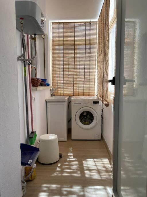 City & Beach Top-Floor Apartment - Two-Bedroom Apartment - 15