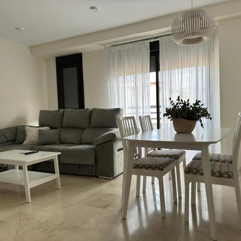Dúplex céntrico con terraza y parking gratuito - Two-Bedroom Apartment - 3