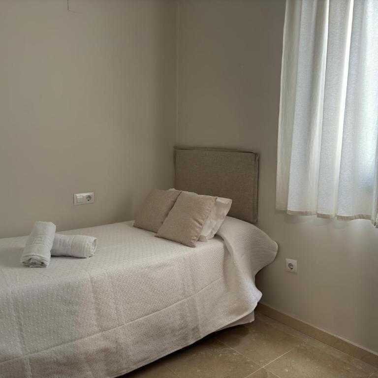 Dúplex céntrico con terraza y parking gratuito - Two-Bedroom Apartment - 13