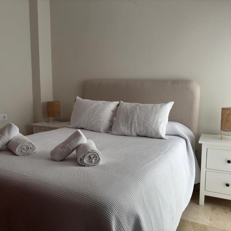 Dúplex céntrico con terraza y parking gratuito - Two-Bedroom Apartment - 2