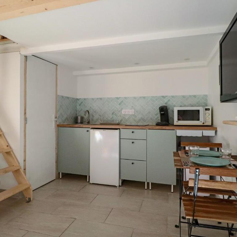 Studio mezzanine avec parking Albert 1er - Appartamento con 1 Camera da Letto - 2