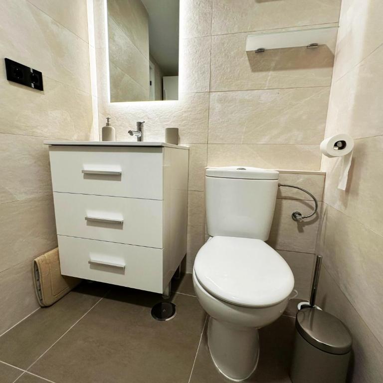 Top Floor Sea View Central Apartment with Seasonal Pool Walking Distance to the Beach by Namaste Elite - Estudio con vistas al mar - 25