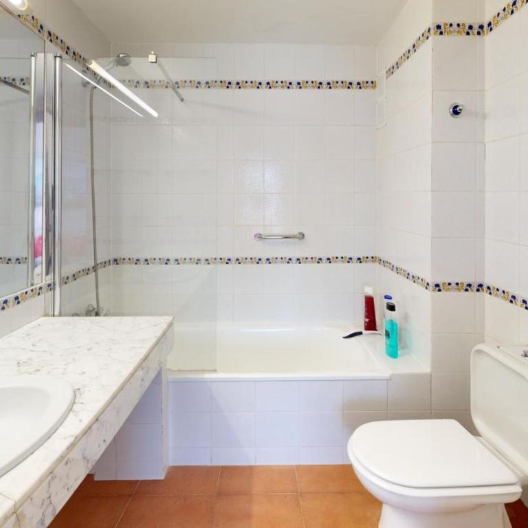 Royal Marine I GA 4-6 - Two-Bedroom Apartment - 4