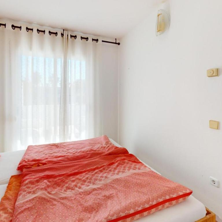Royal Marine I GA 4-6 - Two-Bedroom Apartment - 11
