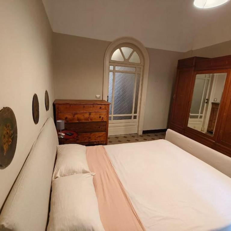 RetroEtnea - Appartamento in centro storico - con camere comunicanti - Appartamento con 2 Camere da Letto - 2