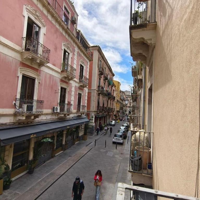 RetroEtnea - Appartamento in centro storico - con camere comunicanti - Appartamento con 2 Camere da Letto - 7