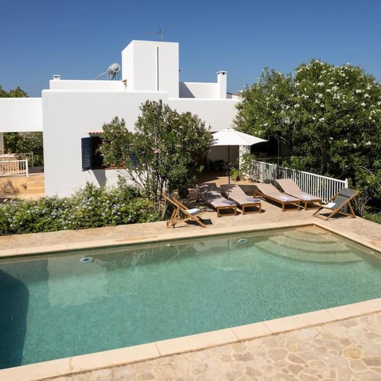 Can Pere March. Casa familiar con piscina. - Casa de 3 dormitorios - 1