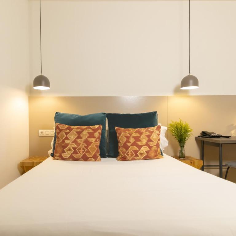 VEINTIUNO Emblematic Hotels by Airnest - Habitación Individual Clásica Interior - 2
