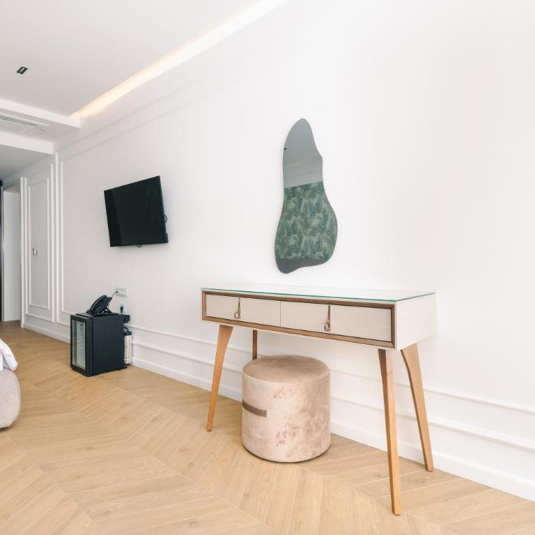 Miramar - Deluxe Family Suite - 1