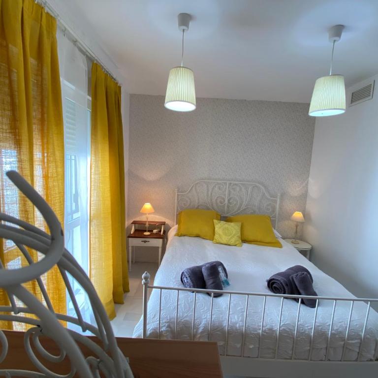 MAGNÍFICO ÁTICO PLENO CENTRO. Terraza 60m. Climatizado, Garaje - Apartamento de 3 dormitorios - 12