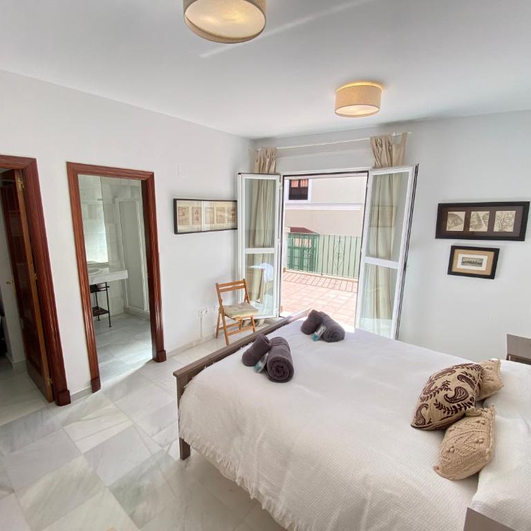 MAGNÍFICO ÁTICO PLENO CENTRO. Terraza 60m. Climatizado, Garaje - Apartamento de 3 dormitorios - 7