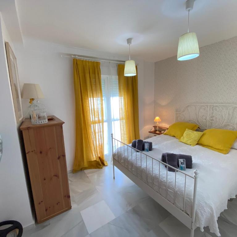 MAGNÍFICO ÁTICO PLENO CENTRO. Terraza 60m. Climatizado, Garaje - Apartamento de 3 dormitorios - 13