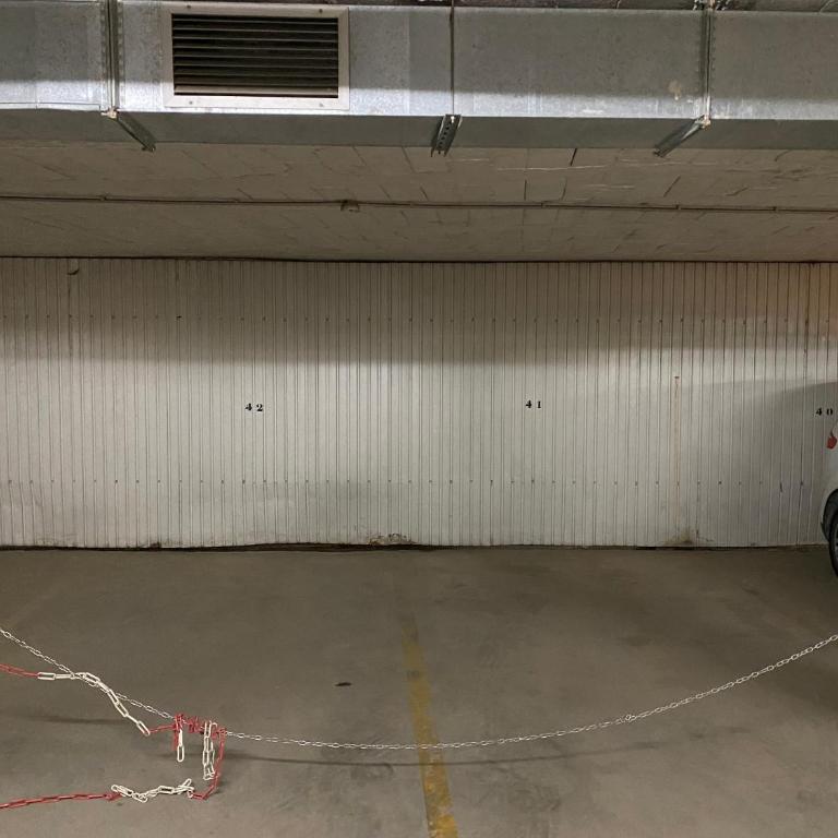 MAGNÍFICO ÁTICO PLENO CENTRO. Terraza 60m. Climatizado, Garaje - Apartamento de 3 dormitorios - 25