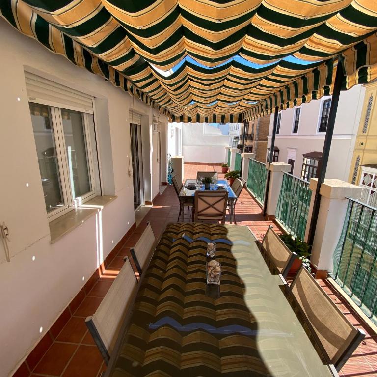 MAGNÍFICO ÁTICO PLENO CENTRO. Terraza 60m. Climatizado, Garaje - Apartamento de 3 dormitorios - 23