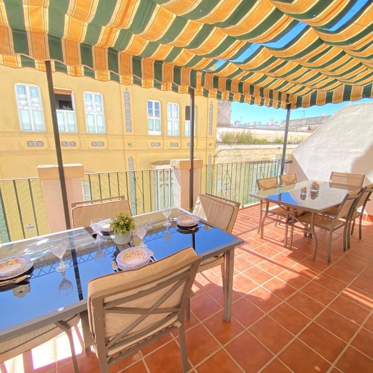 MAGNÍFICO ÁTICO PLENO CENTRO. Terraza 60m. Climatizado, Garaje - Apartamento de 3 dormitorios - 22