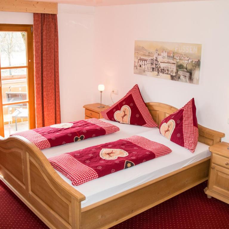 Pension Carina - Comfort Doppelzimmer mit Balkon und Seeblick - 3