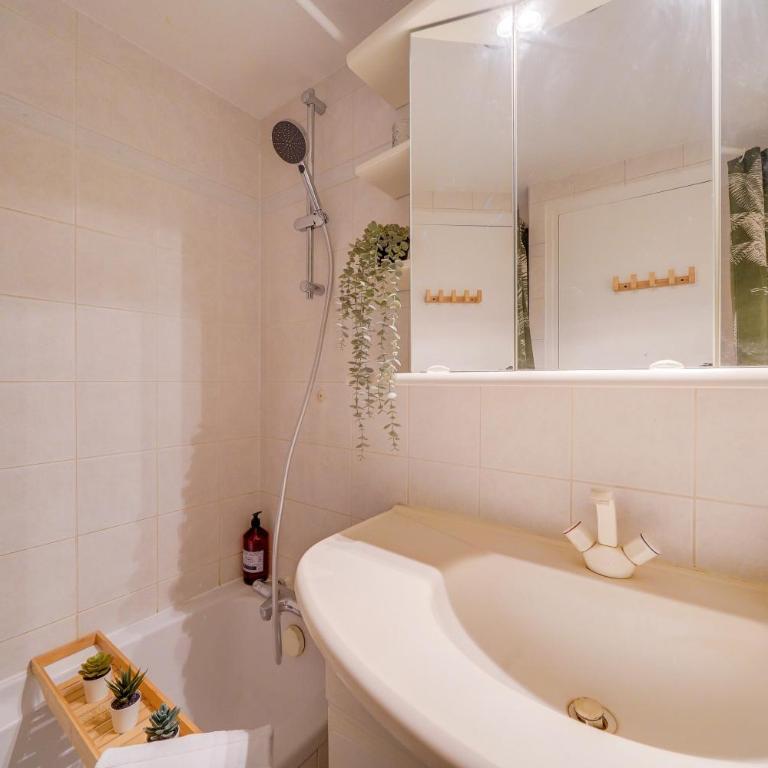 L'Hironda - Appt pour 2 - Quartier Saint-Pierre - One-Bedroom Apartment - 4
