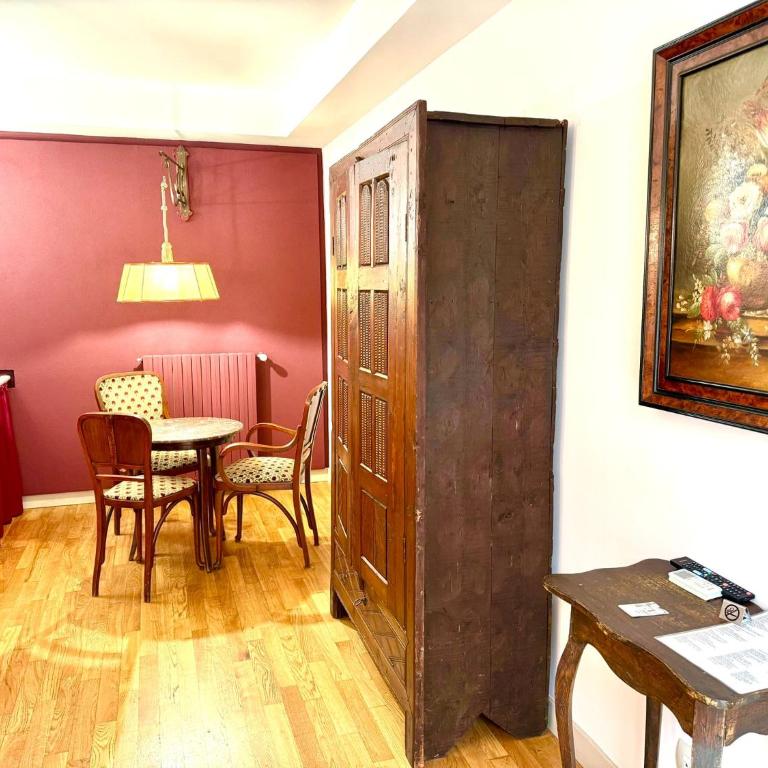 Porta Palace Apartments - Apartment with Private Garden - 5