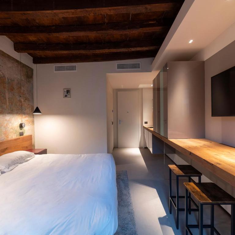 San Gottardo 19 - Double Room with Private Bathroom - 19