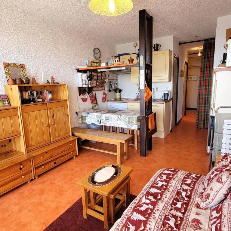 Studio Montagne 5 pers. - Terrasse Sud - Proche Commerces et Activités - FR-1-393-5 - Estudio - 1
