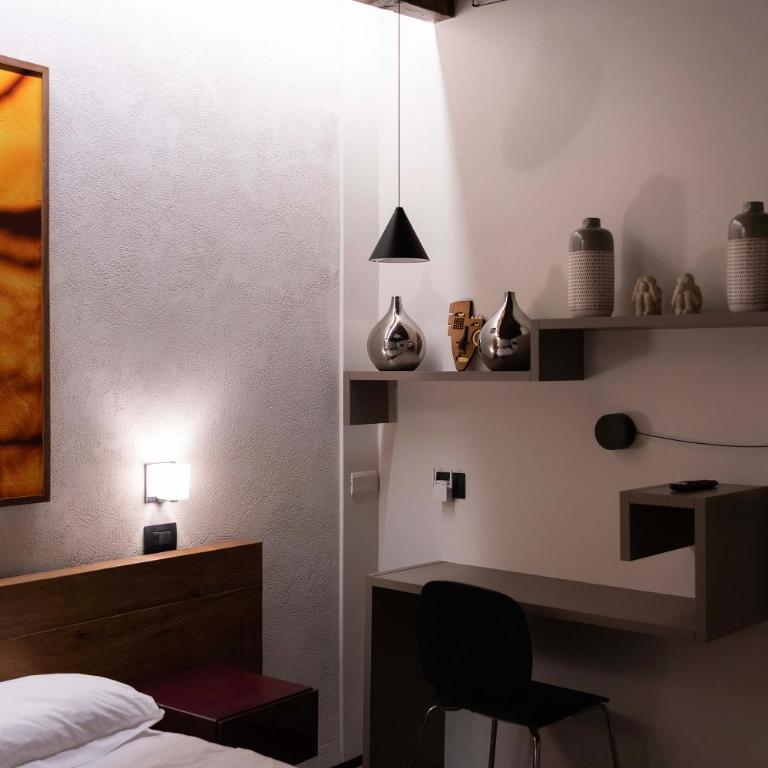 San Gottardo 19 - Two-Bedroom Apartment - 11