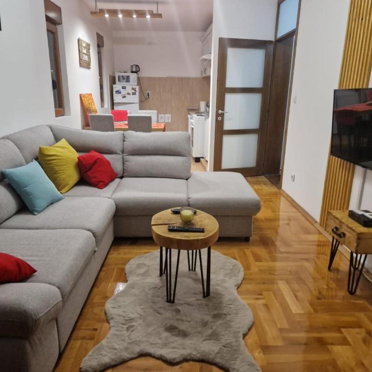 Apartment Holiday - Apartman sa Pogledom na Planinu - 47