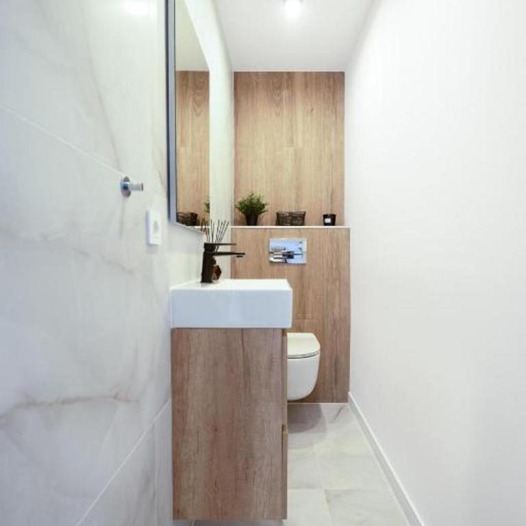 Princesa Blanka by ZANIS - Three-Bedroom Apartment - 6