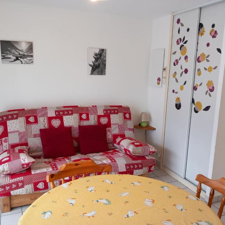 Studio pour 3 pers. à Châtel avec balcon, parking, près navettes et centre. Exposition Sud/Ouest. - FR-1-676-115 - Studio - 12