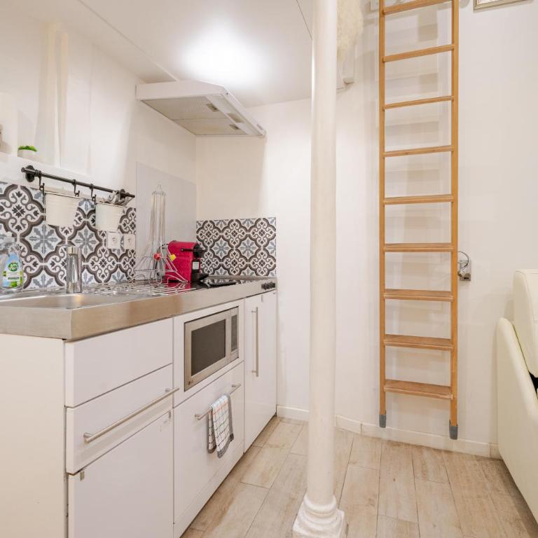 Superb tiny house in heart of Paris 1st! - Appartement - 17