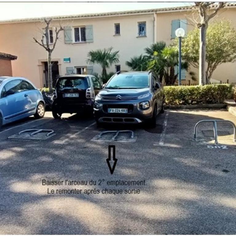 Port Cogolin, T2 calme dans belle résidence, piscine, proche St Tropez - Apartment mit 2 Schlafzimmern - 4