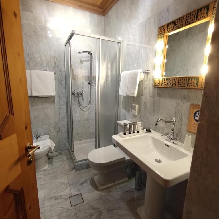 Schlosswirt Forst - Chambre Deluxe Double ou Lits Jumeaux - 4