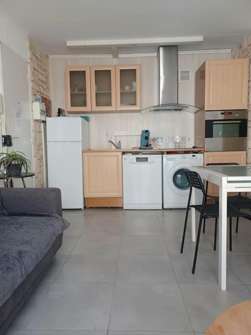 appartement 2 chambre, climatisation, plage à 50m - Appartement 2 Chambres - 12
