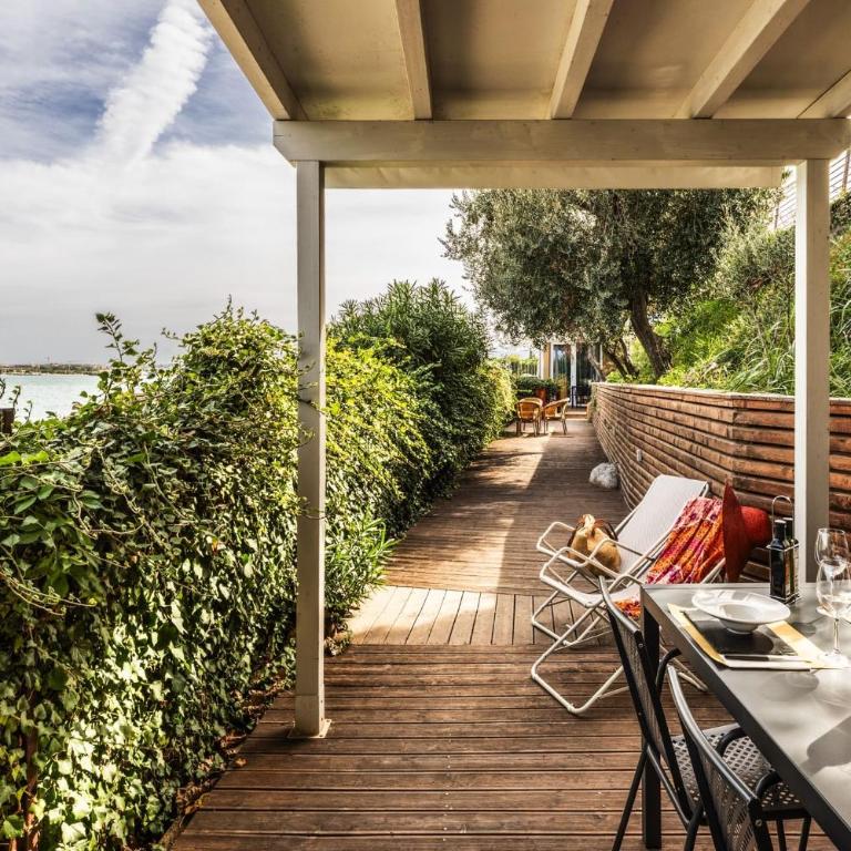 Camping Bergamini - Bungalow Fronte Spiaggia (2 Adulti) - 10