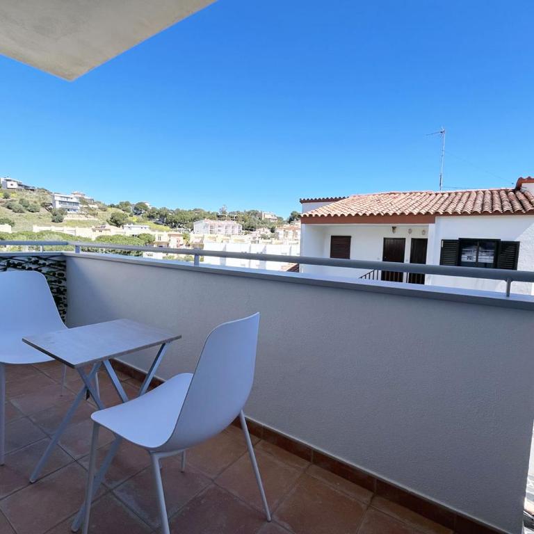 2-bedroom brand new apartment steps from the beach - Two-Bedroom Apartment - 18
