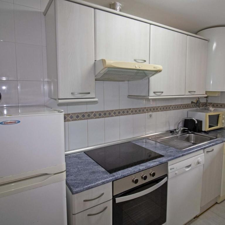 Bajo con terraza, parking y piscina en el centro PORTA MEDITERRANEA ALBERT VILLAS - Apartamento - Planta baja - 20