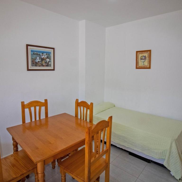 Bajo con terraza, parking y piscina en el centro PORTA MEDITERRANEA ALBERT VILLAS - Apartamento - Planta baja - 23